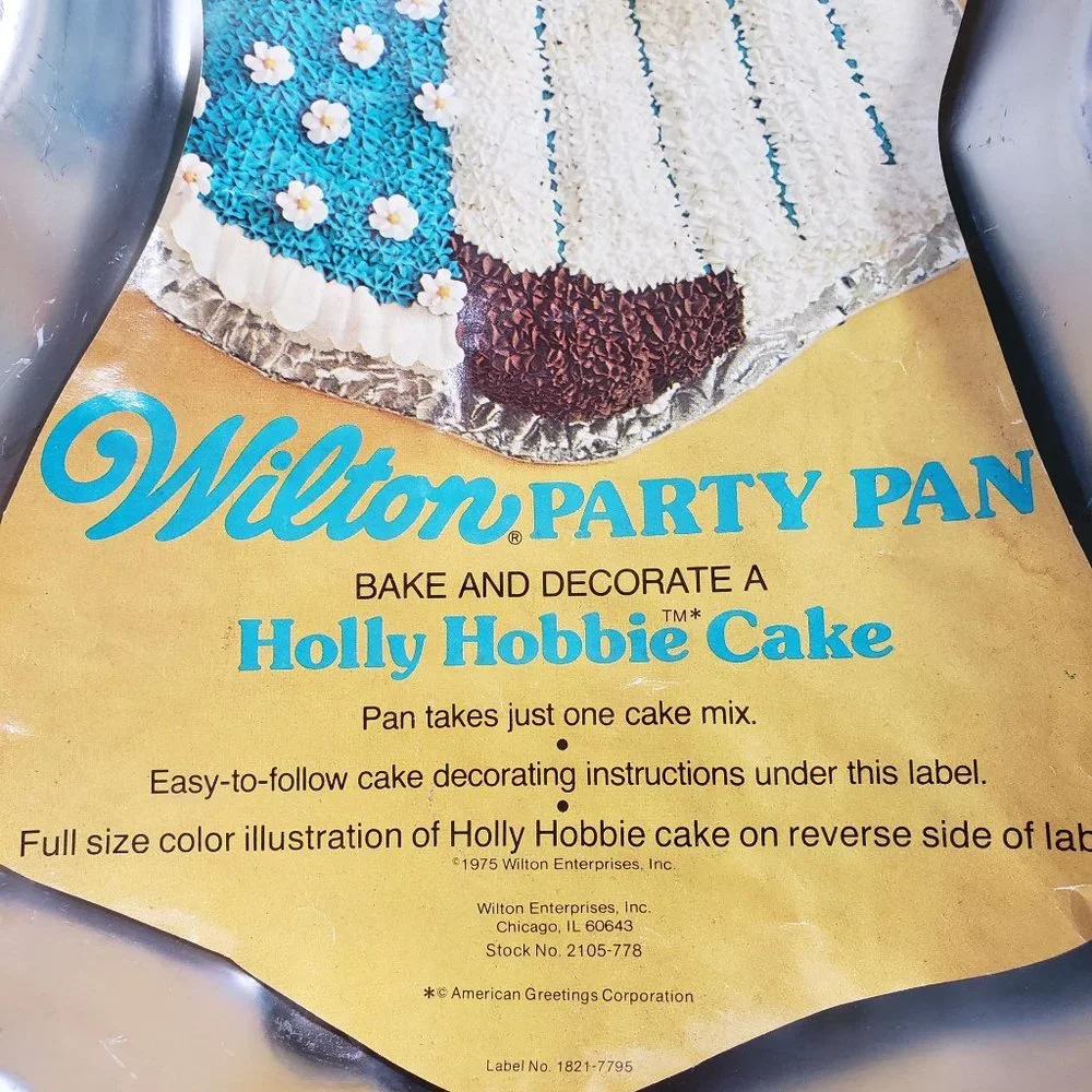 Vintage 1975 Wilton Party pan Holly Hobbie metal‎ cake mold